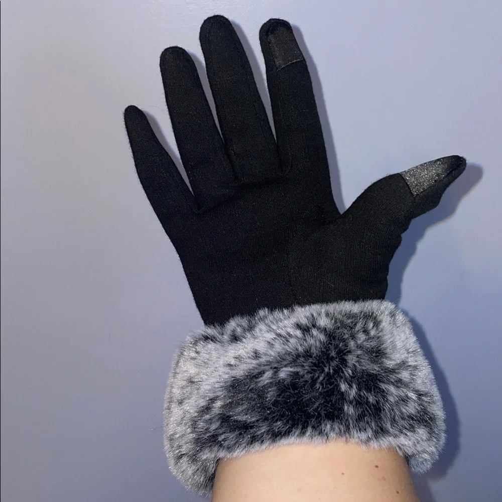 2 Chic Touchscreen Thermal Gloves with Faux Fur Cuffs black Gray